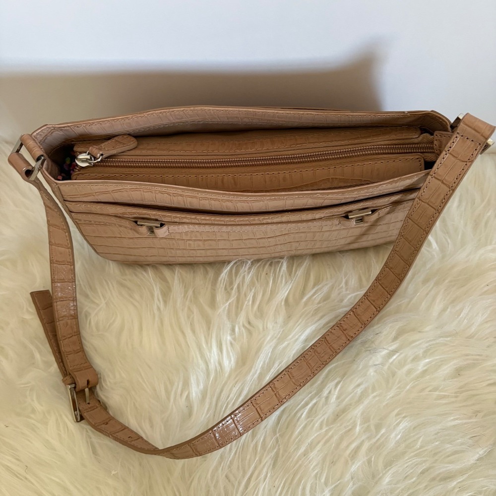 Etienne Aigner Vintage Tan Croc Embossed Leather Shoulder Bag 80033 - Picture 8 of 16